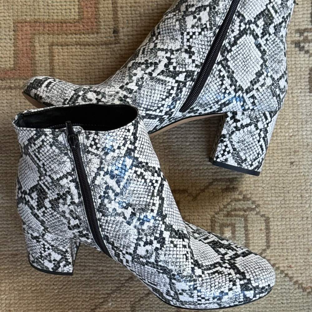 International concepts snakeskin booties, size 11
